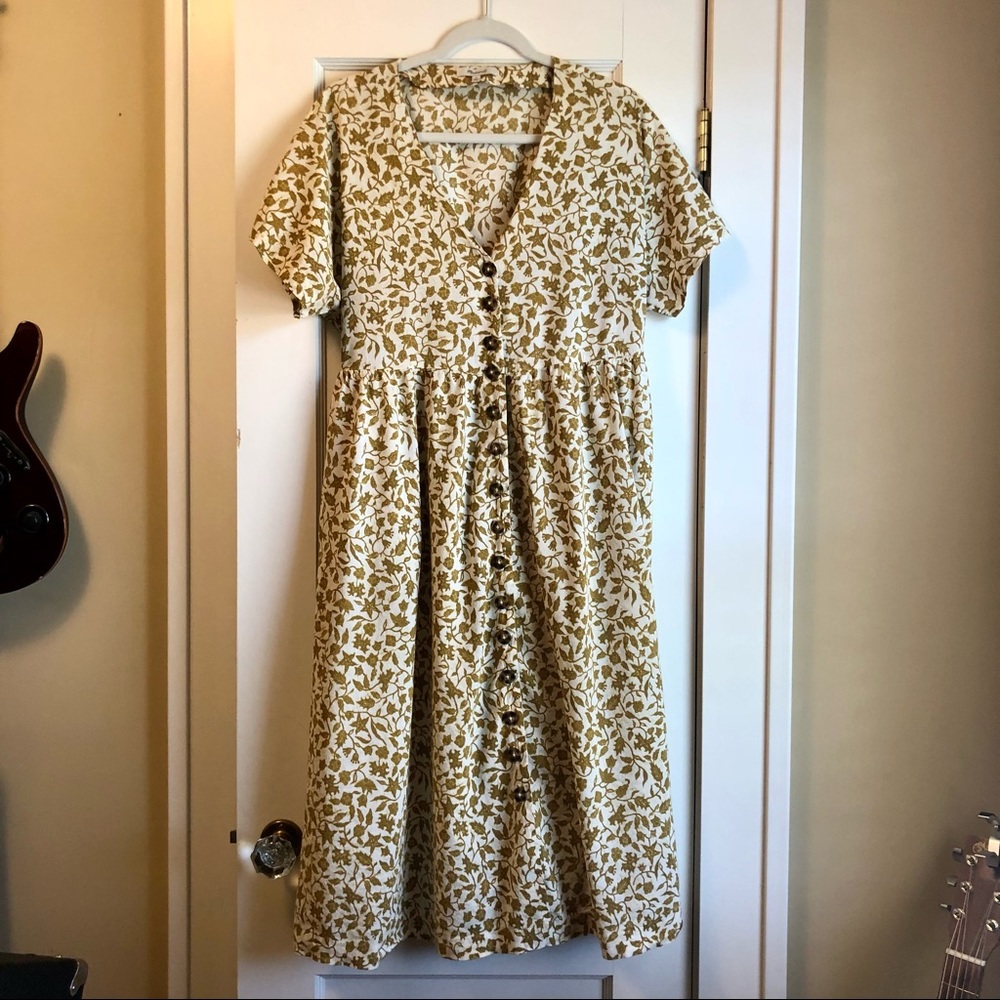 Button-Front Midi Dress in Batik Vine - Large